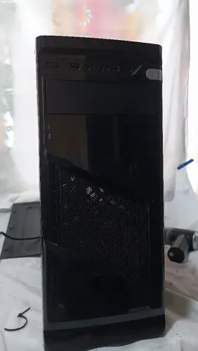 Gabinete c/ fonte - Black Piano