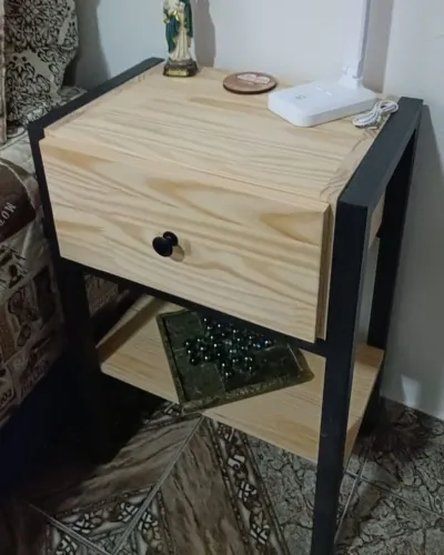 Mesa de cabeceira 70x46x30 móveis industrial