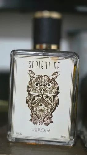 Perfume Sapientiae niche