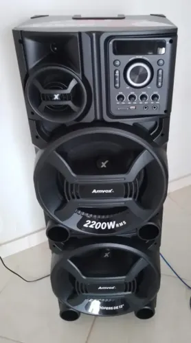 Caixa de Som Amplificada Amvox ACA 2201 Pesadão II 2200W