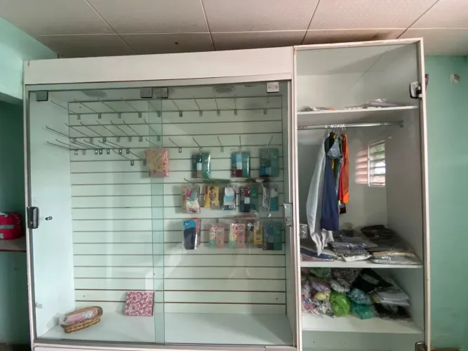 Vende-se ou troca-se vitrines!