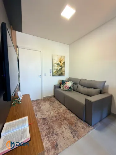 Apartamento semi mobiliado próximo da principal dos ingleses.
