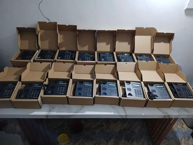 Vendo lote fechado com 16 unidades do telefone IP profissional Intelbras TIP 125i