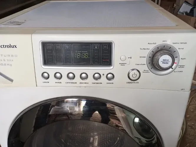Lava e seca Eletrolux 10.5 Kg Usada òtima 127 volts