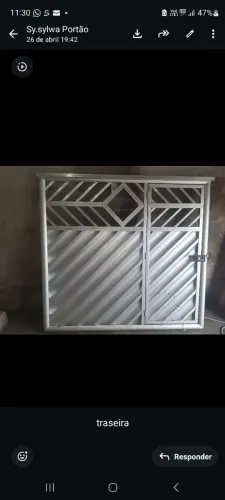 Portão de alumínio muito bom.