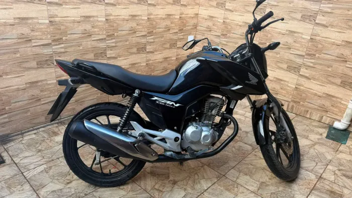 HONDA FAN 160 2024 - Bem conservada
