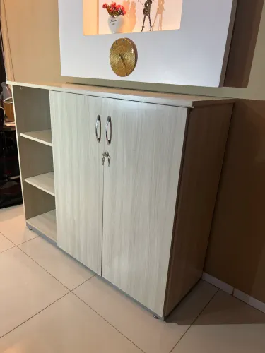 Vendo armário de escritório/comoda em MDF