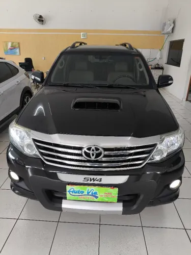 Toyota Hilux SW4 SRV D4-d 4X4 3.0 TDI Dies. AUT 2013