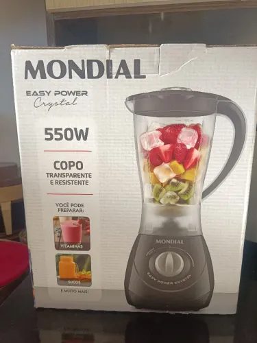 Liquidificador Mondial na caixa
