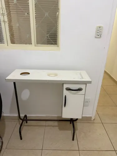 Mesinha para manicure 