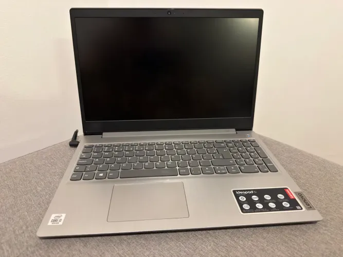 Notebook Lenovo IdeaPad 3i i3 10ª Ger. SSD 256GB 15,6? Windows 11