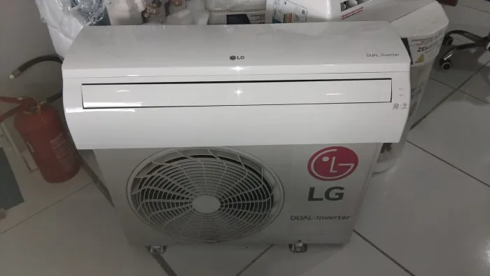 Ar condicionado LG dual Inverter 9 mil btus