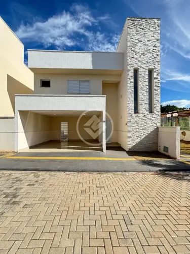 SOBRADO EM CONDOMINIO FECHADO codigo: 329038