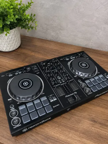 Controladora DJ Pioneer DDJ-RB