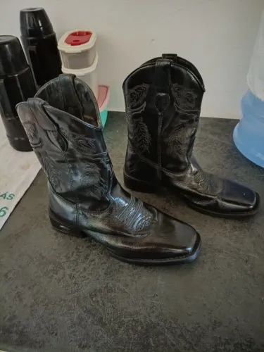 Botas