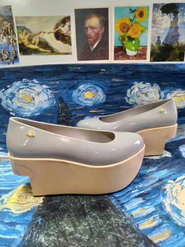 melissa x vivienne westwood- rocking horse grey ultra rare, 36.