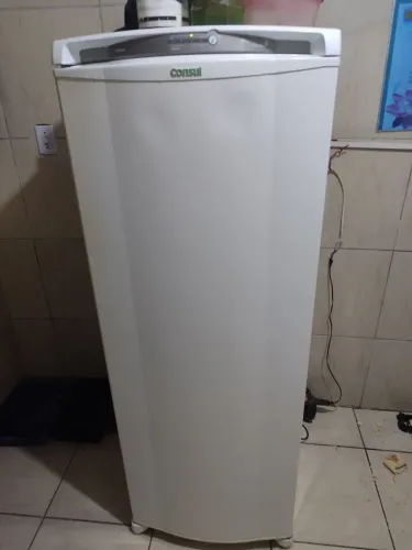 Geladeira frosfre seminova 220 volts
