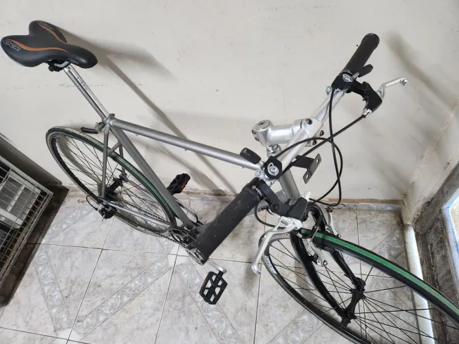 Bike híbrida vendo/ troco 