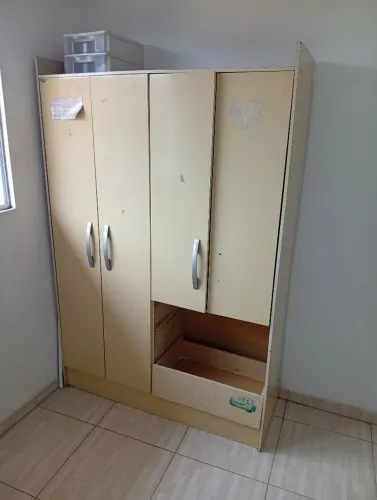 Guarda roupa solteiro já desmontado