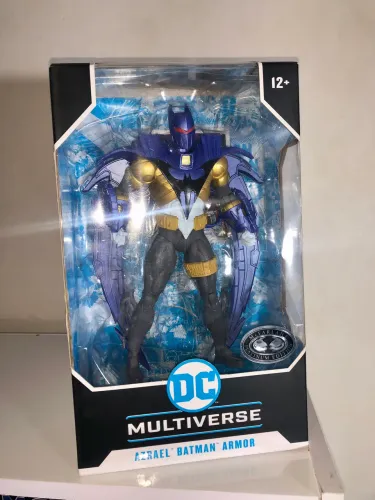 Azrael McFarlane armor azul de Batman: A Queda do Morcego