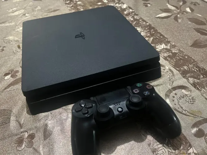 PlayStation 4 slim desbloqueaddo 