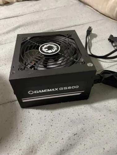 Fonte para PC - GameMax GS600w