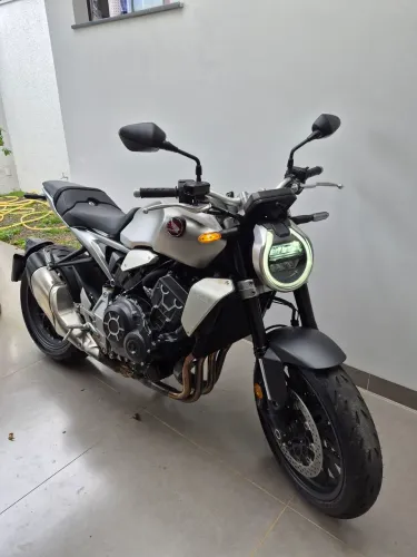 Cb1000r 2023 com 493 km rodados