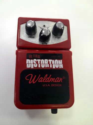 Pedal distortion waldman