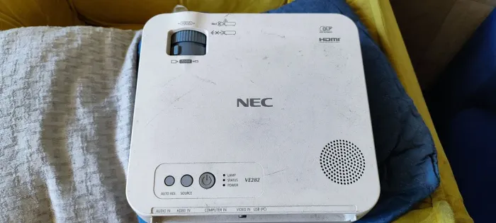 Projetor NEC VE282