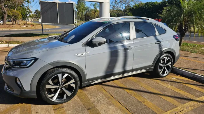 Volkswagen Nivus Highline 1.0 200 TSI Flex AUT 2021