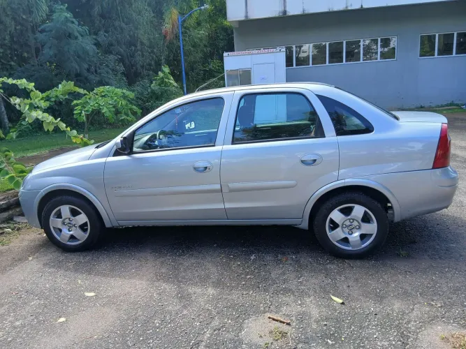 Chevrolet Corsa Sedan 1.8 MPFI Flexpower 8V 4P 2004