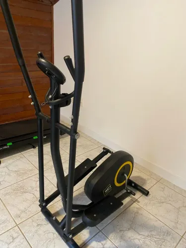 ELÍPTICO / SIMULADOR DE CAMINHADA RESIDENCIAL ? R$ 1.200