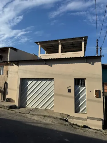 Flores / 03 quartos / 9 8 1 0 6 3 2 3 1