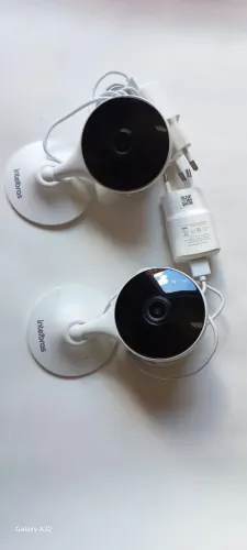 2 Câmeras semi nova (acompanha 1 cartão 256gb)