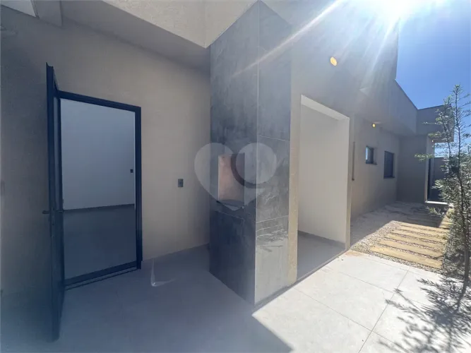 Casa à venda com 3 quartos, sendo 1 suíte, no condomínio Residencial Villagio Wanel, Soroc