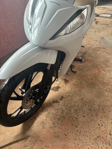 Vendo biz, poucos km rodados