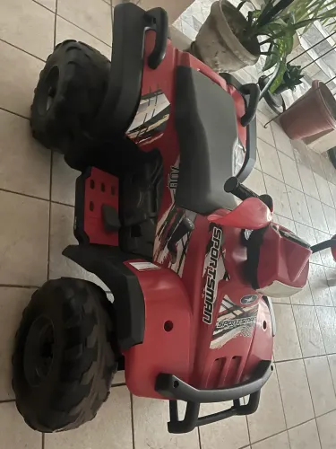 Quadriciclo Polaris Sportsman 700 Twin-New Red 12V Peg Perego