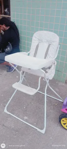 Vendo essa cadeirinha de alimentação infantil.