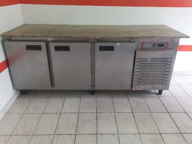 Balcão Refrigerado Bancada
