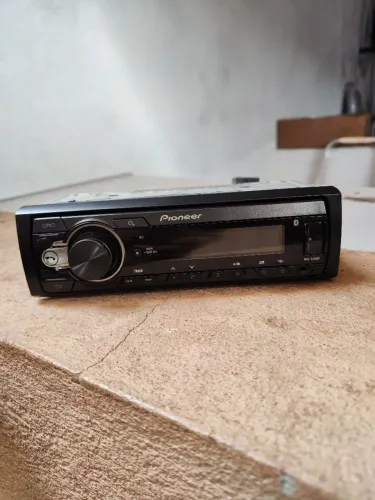 Pioneer mvh-218bt novinho