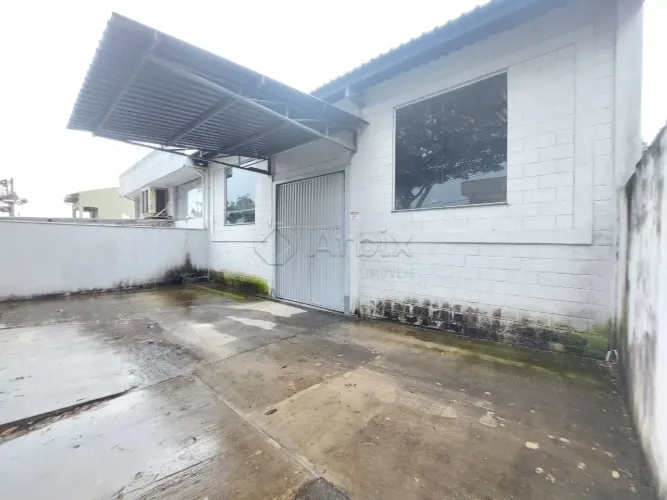 Salão comercial para alugar no bairro Santa Cruz em Americana/SP
