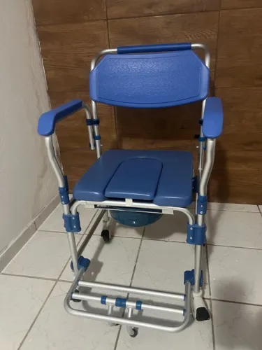 Cadeira De Banho Até 150kg Alumínio Dellamed D60