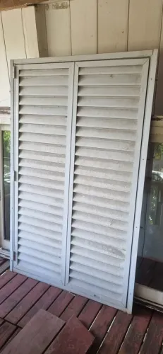 Vendo portinhola de alumínio