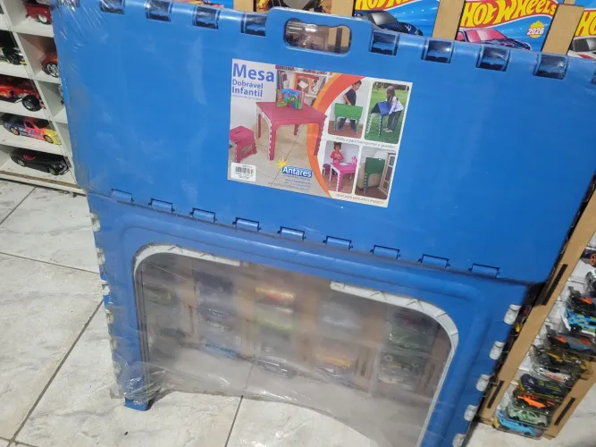 Mesa infantil dobrável