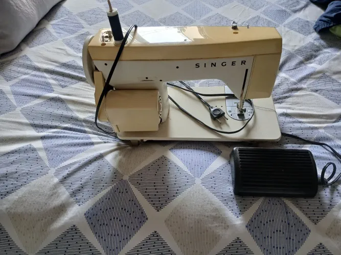 Máquina de costura Singer
