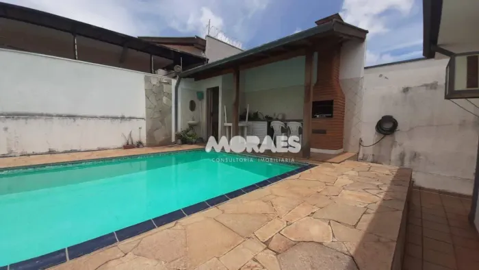 Casa com 3 quartos (1 suíte), 4 vagas à venda, 119 m² por R$ 550.000 - Vila Pacífico - Bau