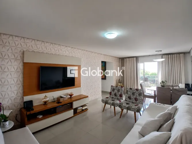 Apartamento para aluguel em Montes Claros-MG no bairro Ibituruna com 03 quartos