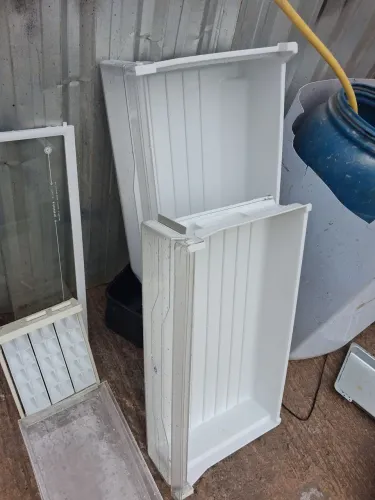 Lote com gavetas e acessórios refrigerador Electrolux inverse DB83X