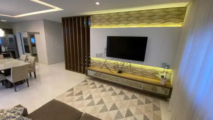 Casa em Condomínio - Condomínio Monacô - Urbanova - 3 Dormitórios - 302m².
