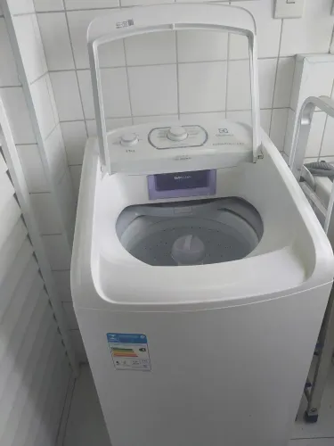 Lavadora de Roupas Electrolux 11kg LES11 Essencial Care com Filtro pega Fiapos Branca 110V